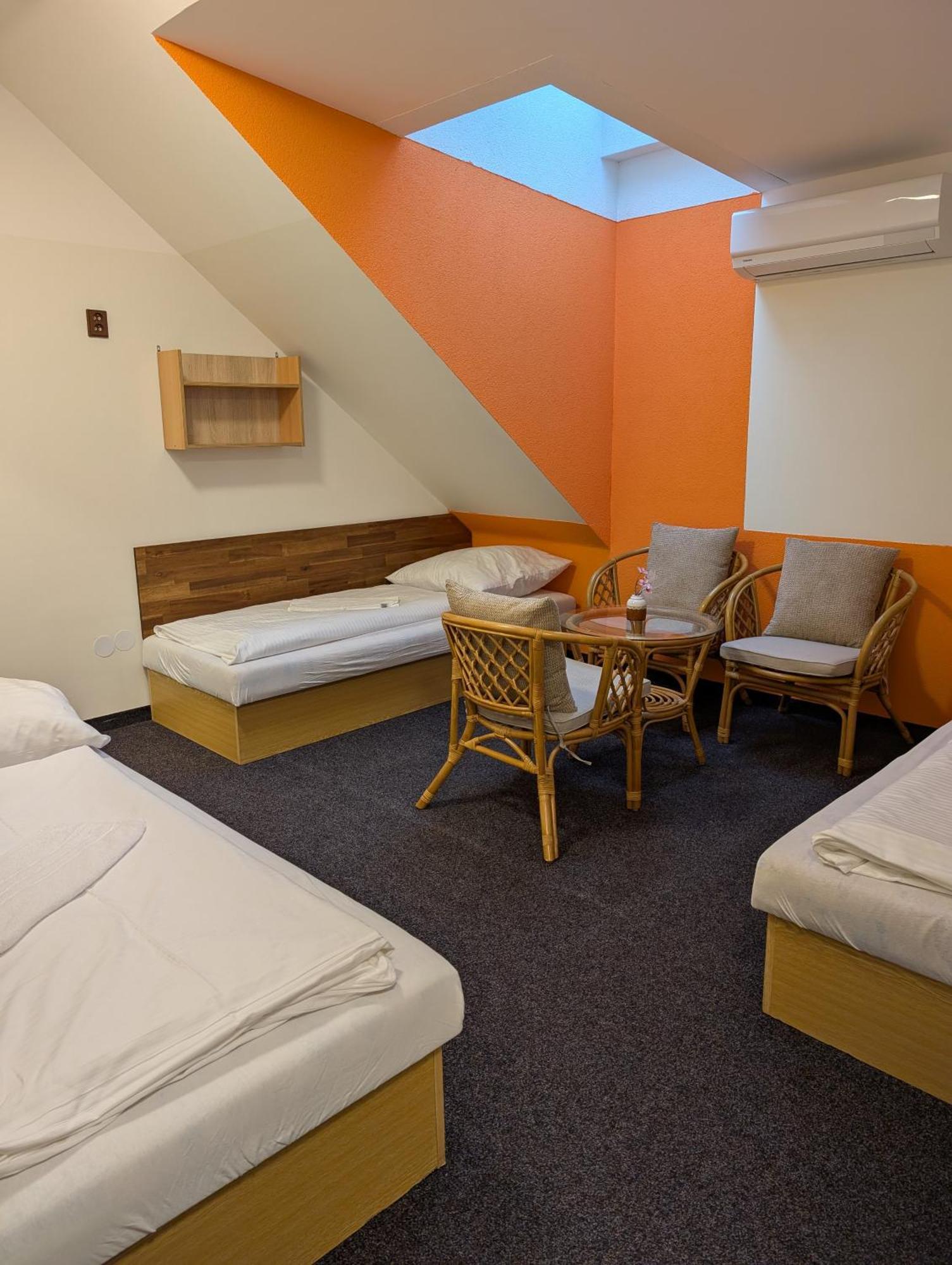 Harcovna Gasthuis 3*