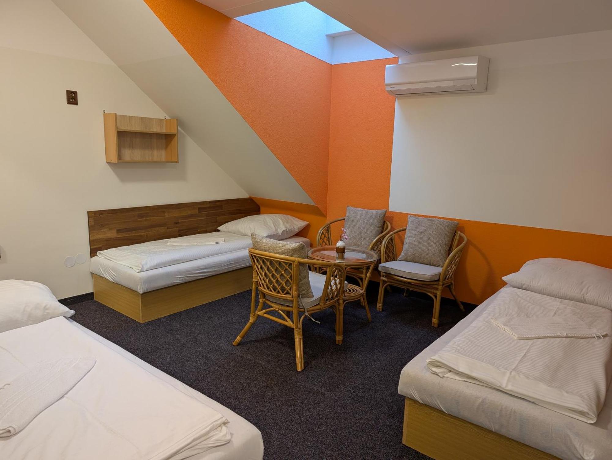 Gasthuis Harcovna 3*