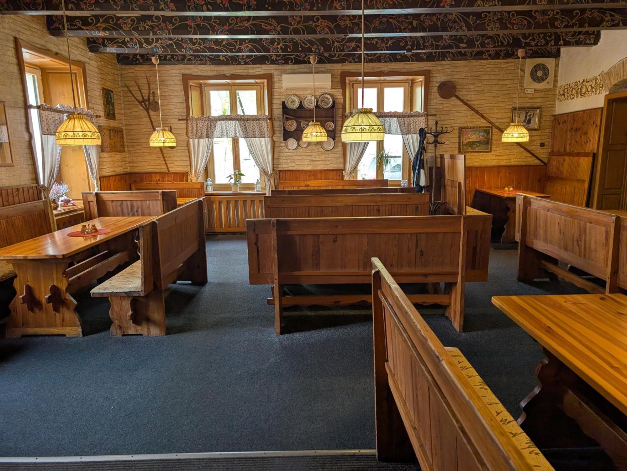 Gasthuis Harcovna 3*